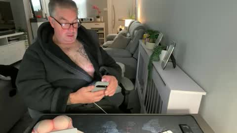 Snapshot of mtb1697 chatting on 10.29.25 mtb1697 online show from 10.29.25