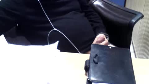 Snapshot of mtwpaul chatting on 11.17.25 mtwpaul online show from 11.17.25