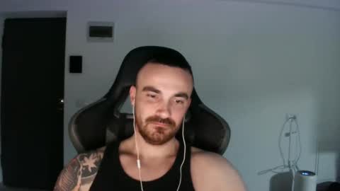 Snapshot of mu5clemania chatting on 02.02.25 Victor online show from 02.02.25