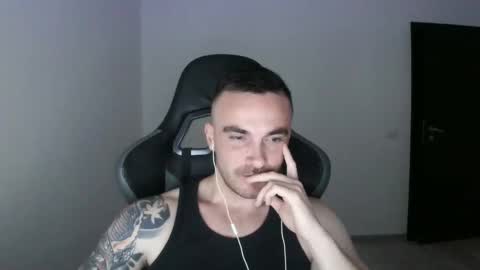 Snapshot of mu5clemania chatting on 03.06.25 Victor online show from 03.06.25