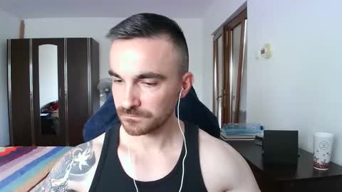 Snapshot of mu5clemania chatting on 10.26.25 Victor online show from 10.26.25