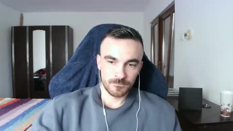 Snapshot of mu5clemania chatting on 10.27.25 Victor online show from 10.27.25