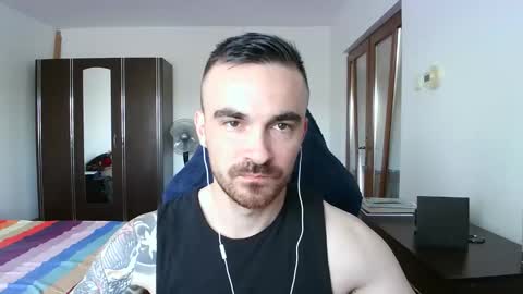 Snapshot of mu5clemania chatting on 10.28.25 Victor online show from 10.28.25