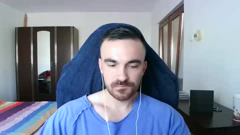 Snapshot of mu5clemania chatting on 10.29.25 Victor online show from 10.29.25