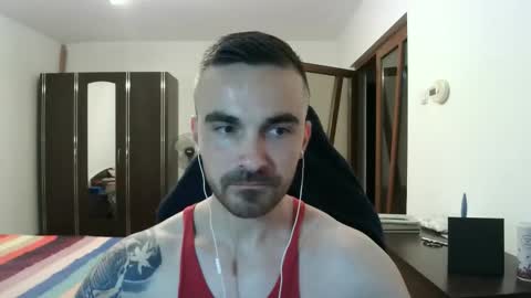 Snapshot of mu5clemania chatting on 11.11.25 Victor online show from 11.11.25