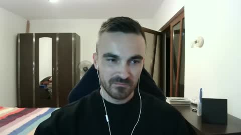 Snapshot of mu5clemania chatting on 11.14.25 Victor online show from 11.14.25