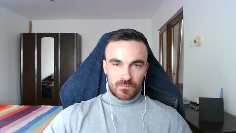 Snapshot of mu5clemania chatting on 11.16.25 Victor online show from 11.16.25