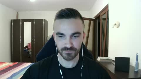 Snapshot of mu5clemania chatting on 11.18.25 Victor online show from 11.18.25