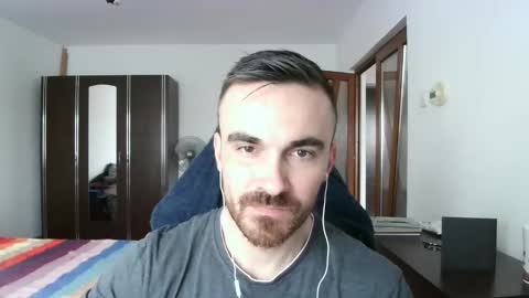 Snapshot of mu5clemania chatting on 11.20.25 Victor online show from 11.20.25