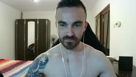 Snapshot of mu5clemania chatting on 11.21.25 Victor online show from 11.21.25