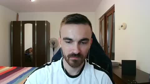 Snapshot of mu5clemania chatting on 11.22.25 Victor online show from 11.22.25