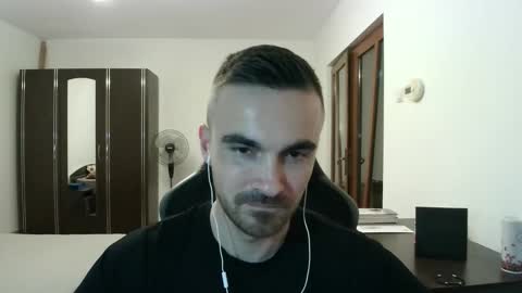 Snapshot of mu5clemania chatting on 12.13.25 Victor online show from 12.13.25