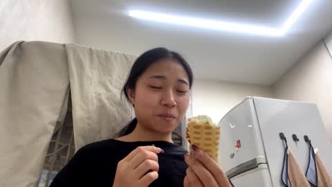 Snapshot of muiklecha chatting on 02.02.26 Mia online show from 02.02.26