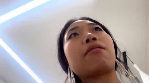 Snapshot of muiklecha chatting on 02.27.26 Mia online show from 02.27.26