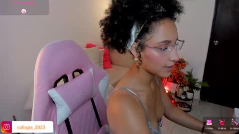 HEY GUYS IF YOU LIKE SEXY SHOW YOU ARE IN THE CORRECT PLACE CU WENESDAY PVT OPEN   TRANSMISSION TIME 5 PM - 10 PM COLOMBIA online show from 10.21.25