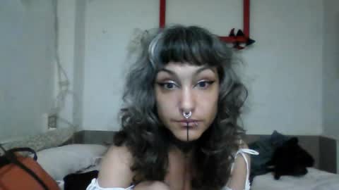 Snapshot of mulderandvalkyrie chatting on 11.17.25 mulderandvalkyrie online show from 11.17.25