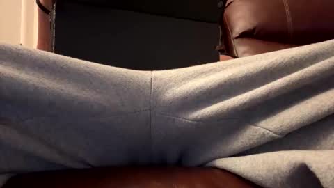 Snapshot of mullato_milkshake chatting on 11.21.25 Kai online show from 11.21.25