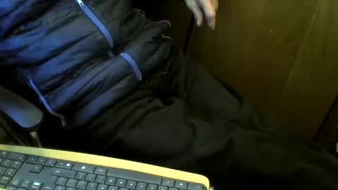 Snapshot of muller520 chatting on 12.18.25 muller520 online show from 12.18.25