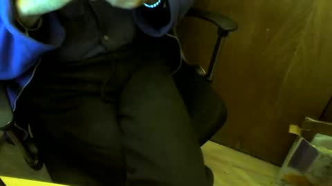Snapshot of muller520 chatting on 12.19.25 muller520 online show from 12.19.25