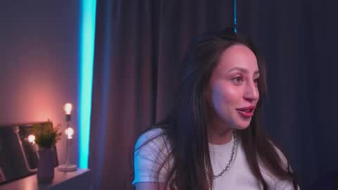 Snapshot of multifruiti chatting on 09.21.25 Kira online show from 09.21.25