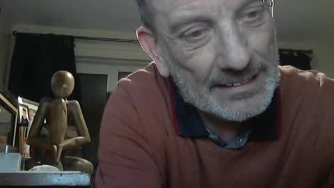 Snapshot of munch10 chatting on 05.15.26 munch10 online show from 05.15.26