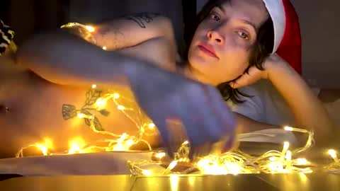 Snapshot of munchi_ chatting on 12.18.24   online show from 12.18.24