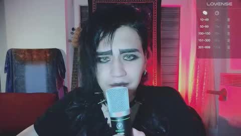 Snapshot of muninn_crow chatting on 10.30.25 Ohio online show from 10.30.25