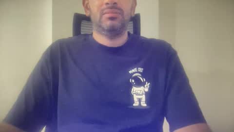 Snapshot of munnabobby2008 chatting on 09.25.25 munnabobby2008 online show from 09.25.25