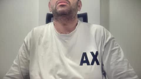 Snapshot of munnabobby2008 chatting on 10.15.25 munnabobby2008 online show from 10.15.25