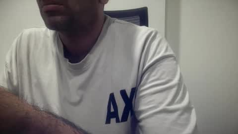 Snapshot of munnabobby2008 chatting on 10.23.25 munnabobby2008 online show from 10.23.25