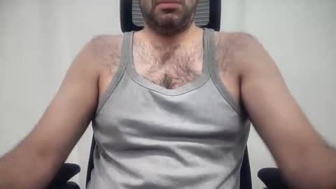 Snapshot of munnabobby2008 chatting on 10.28.25 munnabobby2008 online show from 10.28.25