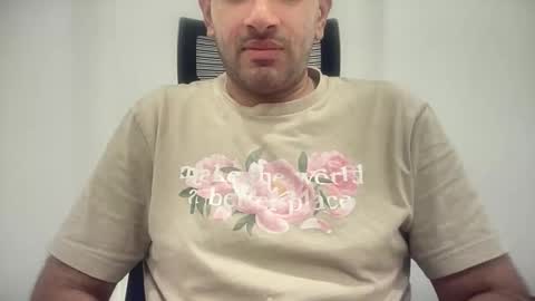 Snapshot of munnabobby2008 chatting on 11.10.25 munnabobby2008 online show from 11.10.25