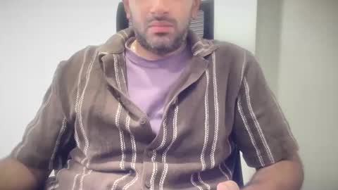 Snapshot of munnabobby2008 chatting on 11.17.25 munnabobby2008 online show from 11.17.25