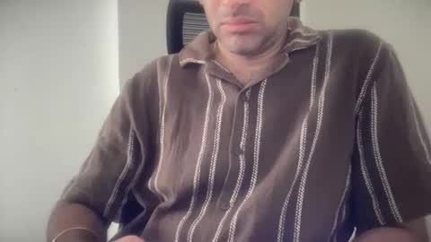 Snapshot of munnabobby2008 chatting on 11.18.25 munnabobby2008 online show from 11.18.25