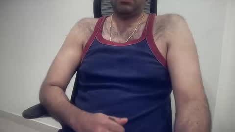 Snapshot of munnabobby2008 chatting on 11.19.25 munnabobby2008 online show from 11.19.25