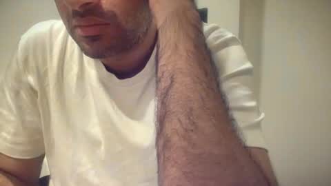 Snapshot of munnabobby2008 chatting on 11.27.25 munnabobby2008 online show from 11.27.25