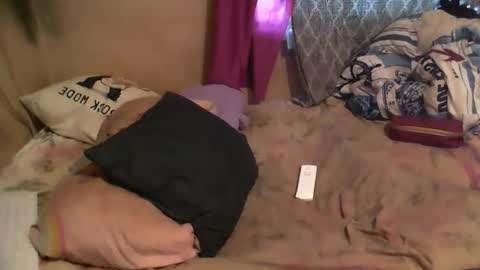 Snapshot of munniegalz1 chatting on 02.04.26 your angel online show from 02.04.26