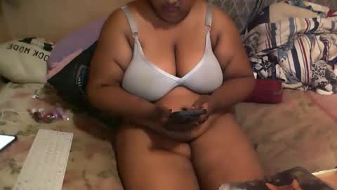 Snapshot of munniegalz1 chatting on 02.06.26 your angel online show from 02.06.26