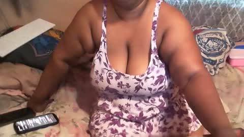 Snapshot of munniegalz1 chatting on 02.16.26 your angel online show from 02.16.26