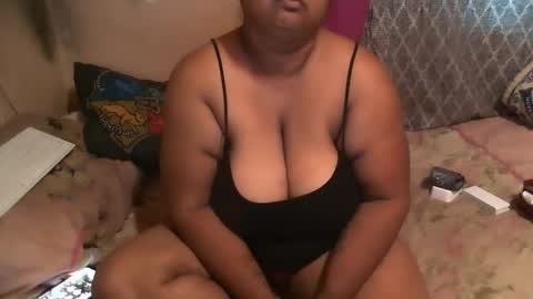 Snapshot of munniegalz1 chatting on 03.02.26 your angel online show from 03.02.26