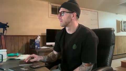 Snapshot of murdockjones7989 chatting on 02.15.26 murdockjones7989 online show from 02.15.26