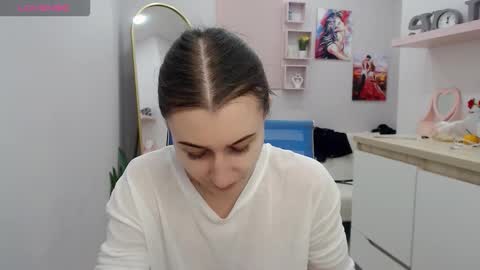 muriel_elvin online show from 12.01.25