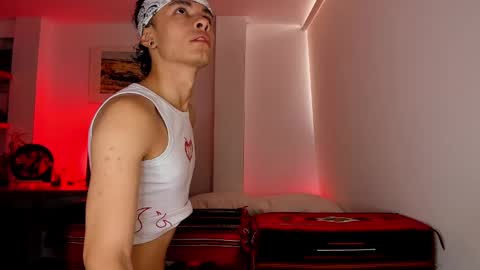 Snapshot of murielkarmesi chatting on 12.21.24 murielkarmesi online show from 12.21.24