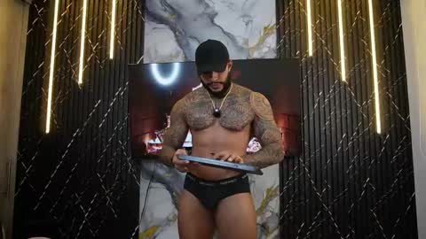 Snapshot of muscle_man19 chatting on 05.14.26 Nick online show from 05.14.26