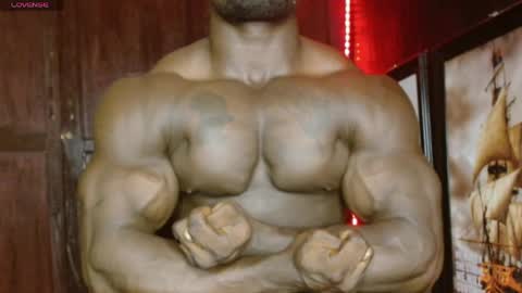 musclegod23 online show from 05.11.26