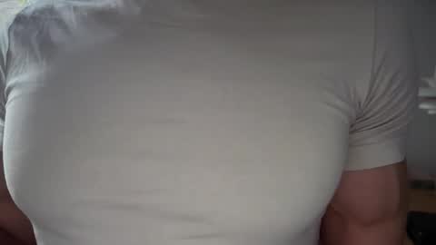 musclehair3 online show from 10.28.25