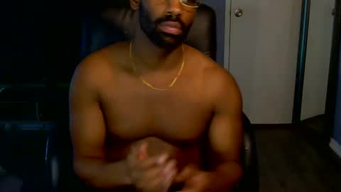 Snapshot of muscleman194 chatting on 01.08.26 Master94 online show from 01.08.26