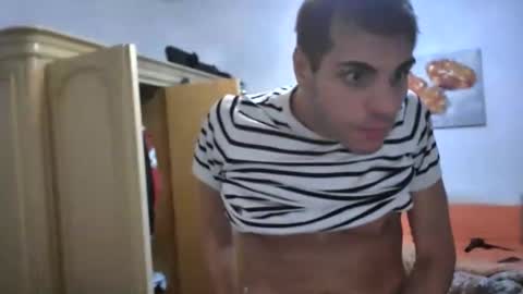 Snapshot of musclenjoter chatting on 10.26.25 musclenjoter online show from 10.26.25