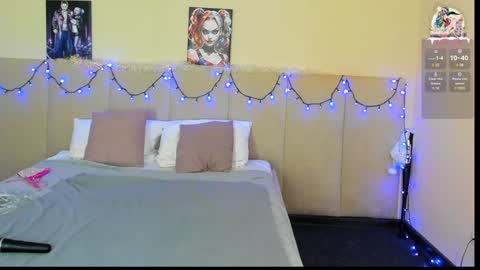 Snapshot of musclexxxbarbie chatting on 01.04.25 Eva online show from 01.04.25