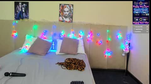 Snapshot of musclexxxbarbie chatting on 01.13.25 Eva online show from 01.13.25